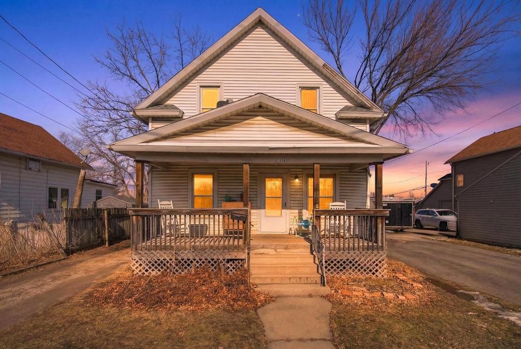 Photo of 1008 W 9th AVENUE, Oshkosh, WI 54902 (MLS # 50321254)