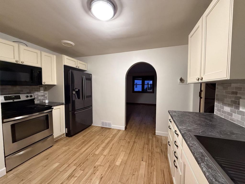 Photo of 2861 Reddin ROAD, Wisconsin Rapids, WI 54495 (MLS # 22600278)