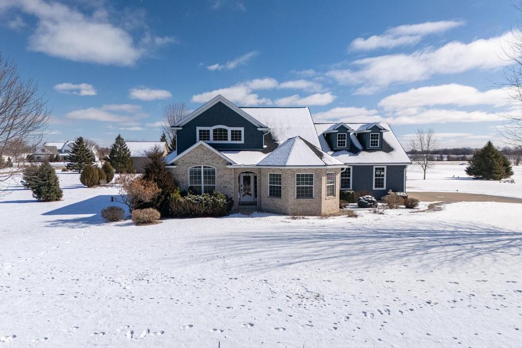 Photo of 4694 Indian Bend ROAD, Oshkosh, WI 54904 (MLS # 50321504)