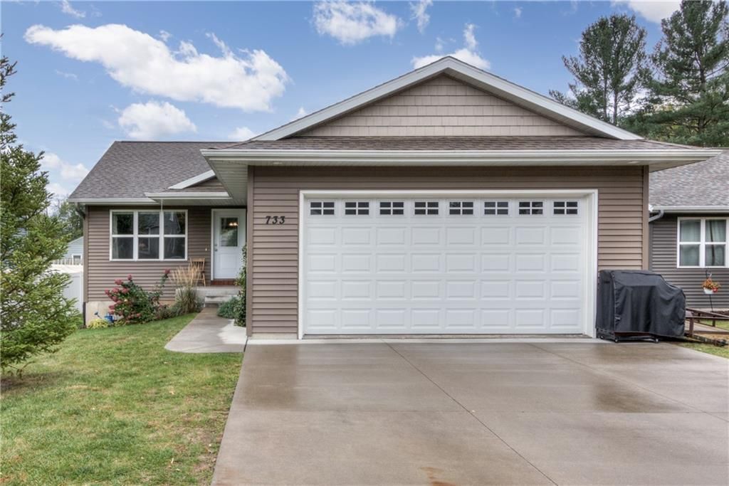 Photo of 733 Gilbert STREET, Eau Claire, WI 54703 (MLS # 1598610)