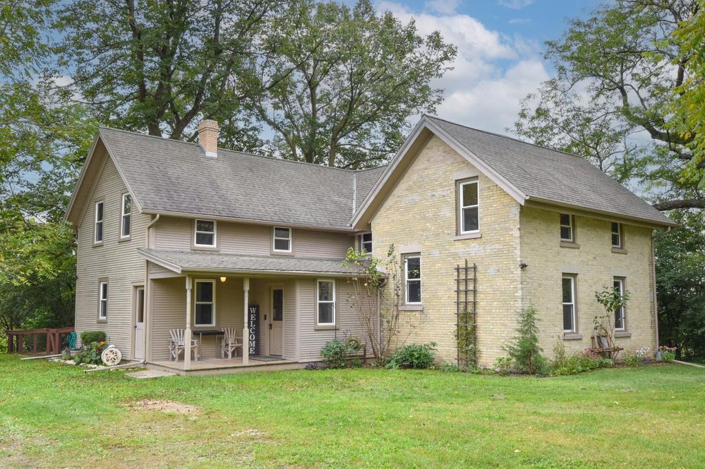 Photo of 7297 Salisbury ROAD, West Bend, WI 53090 (MLS # 1936863)