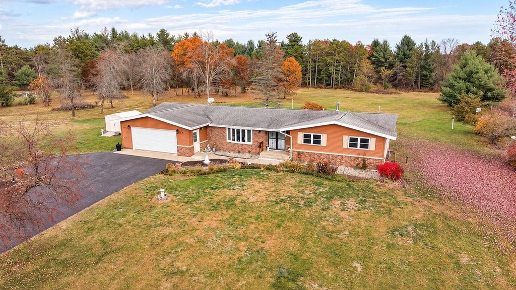 Photo of 106 W Kingsbury DRIVE, Necedah, WI 54646 (MLS # 2035697)
