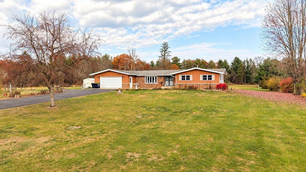 Photo of 106 W Kingsbury DRIVE, Necedah, WI 54646 (MLS # 2035697)