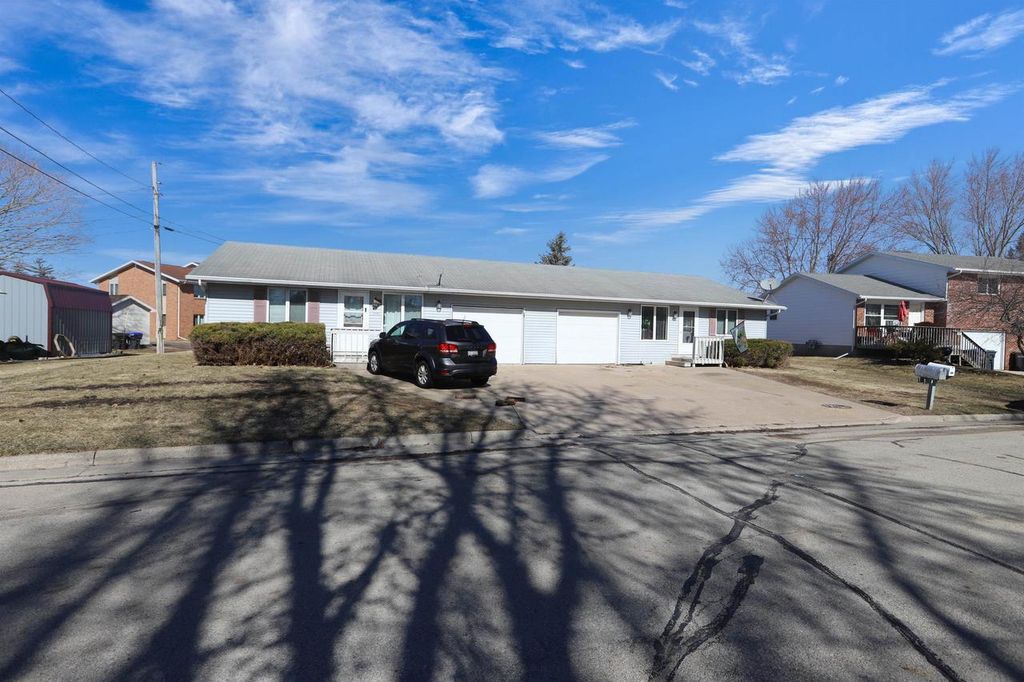 Photo of 601 E Forest STREET, Black Creek, WI 54106 (MLS # 50322303)