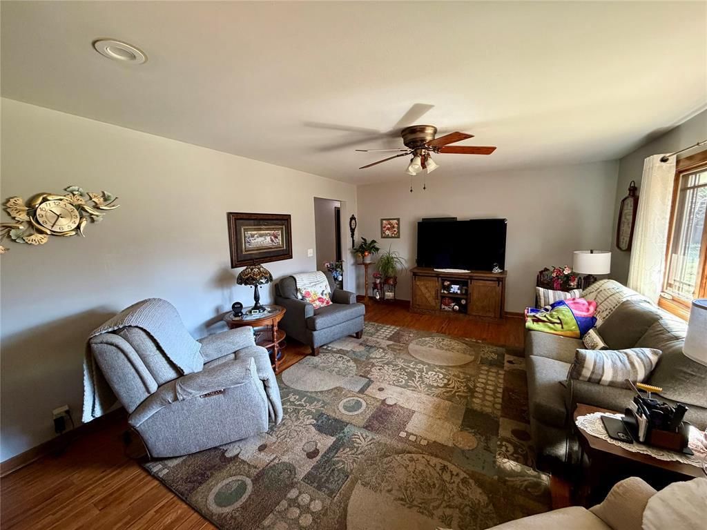 Photo of 1227 Bradley AVENUE, Eau Claire, WI 54701 (MLS # 1599735)