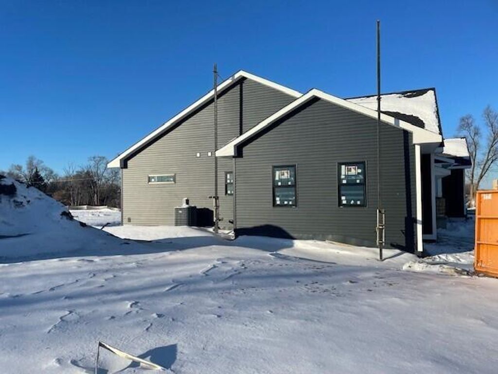 Photo of 15517 67th STREET, Kenosha, WI 53142 (MLS # 1943387)