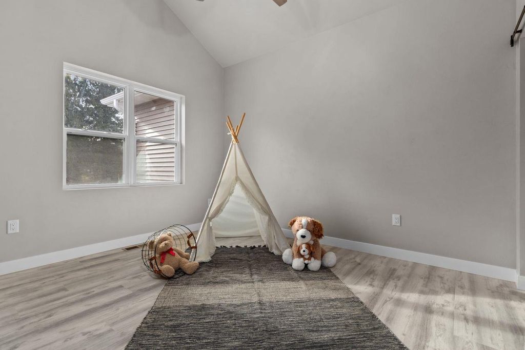 Photo of 5358 Pennsylvania AVENUE, Appleton, WI 54914 (MLS # 50318725)