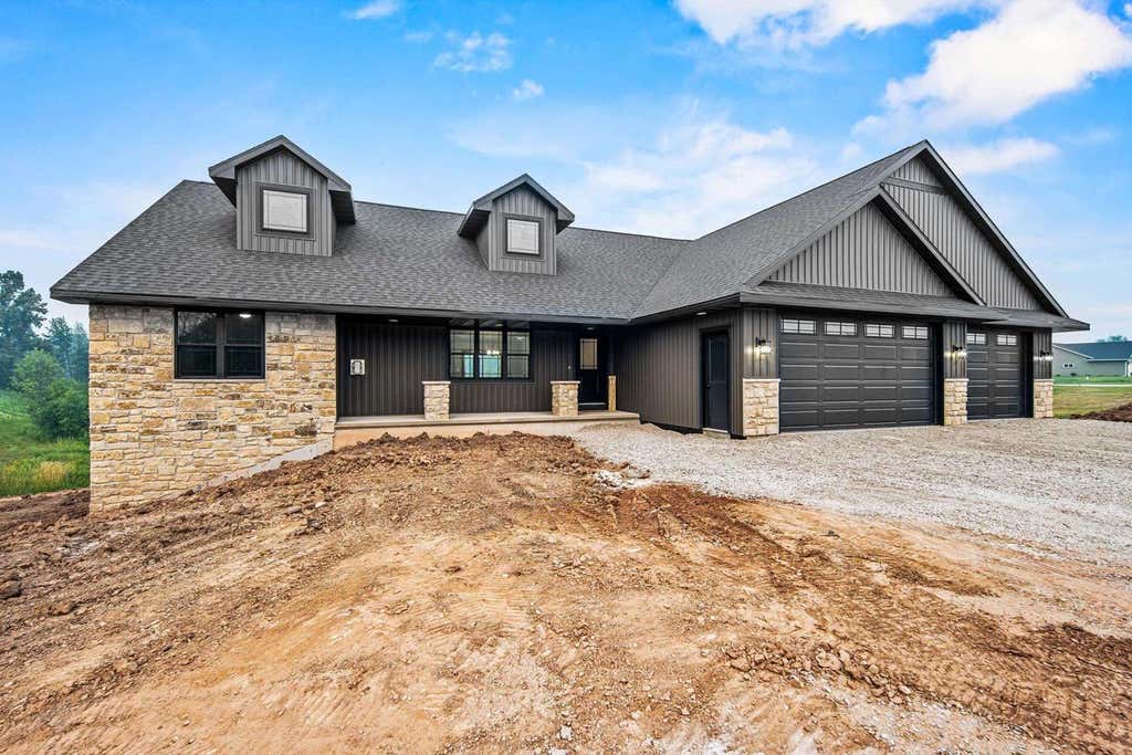 Photo of 6308 Hidden Hills TRAIL, Denmark, WI 54208 (MLS # 50329397)