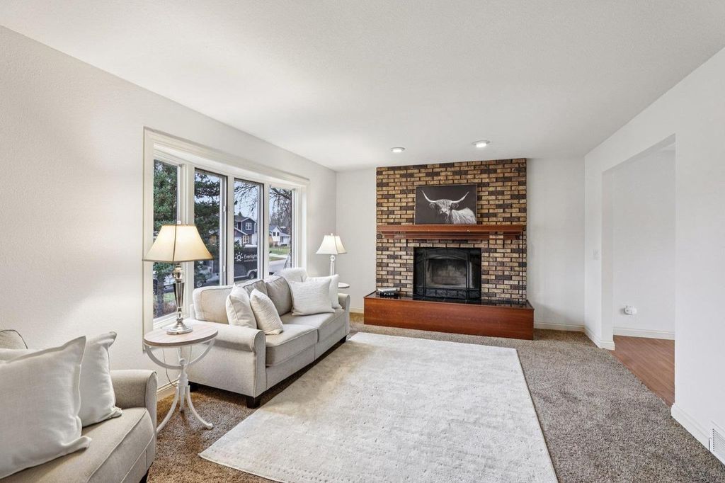 Photo of 1007 Eric LANE, Waunakee, WI 53597 (MLS # 2012544)