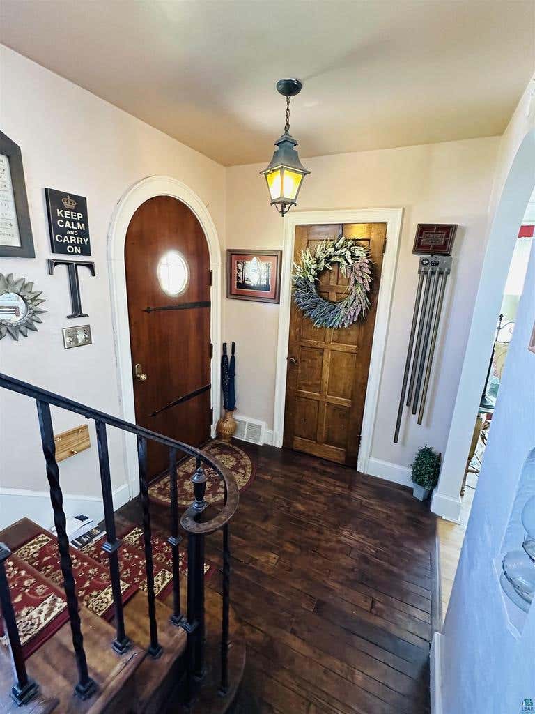 Photo of 2417 Hammond AVENUE, Superior, WI 54880 (MLS # 6127231)