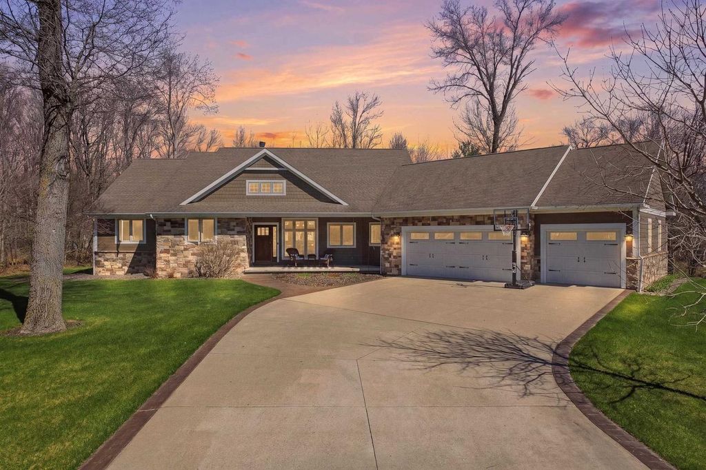 Photo of 4808 Beaver Dam ROAD, Stevens Point, WI 54482 (MLS # 22601580)