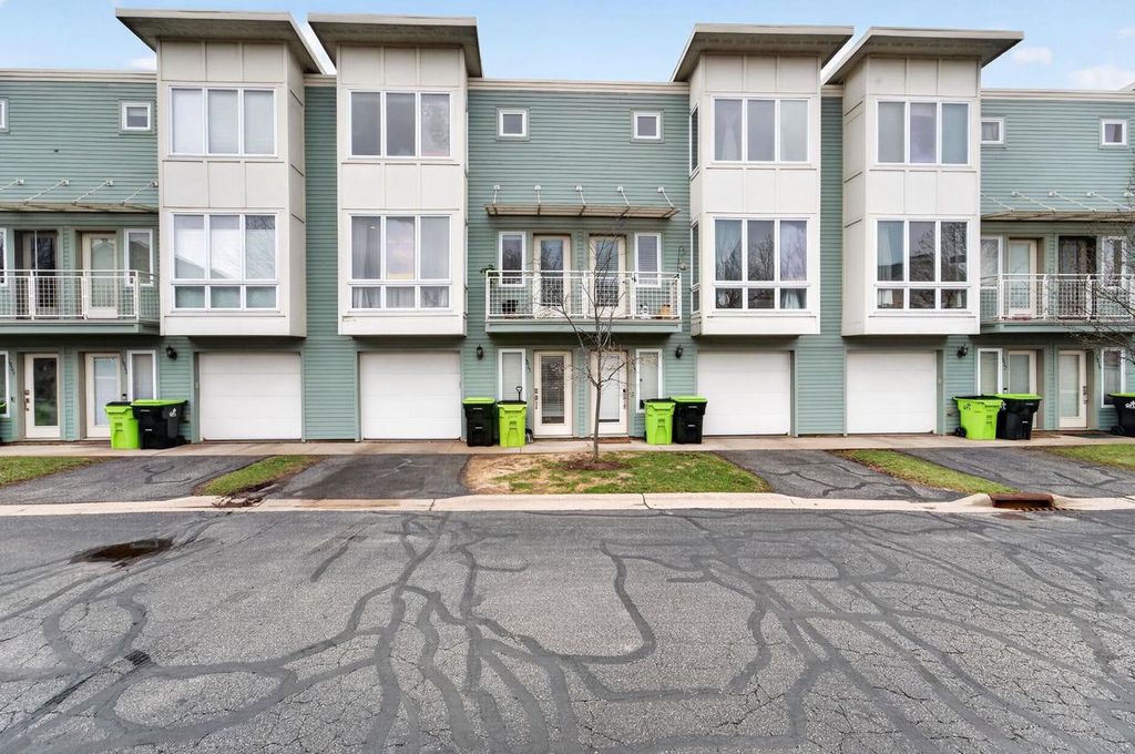 Photo of 1813 Conservation PLACE, Madison, WI 53713 (MLS # 2020830)