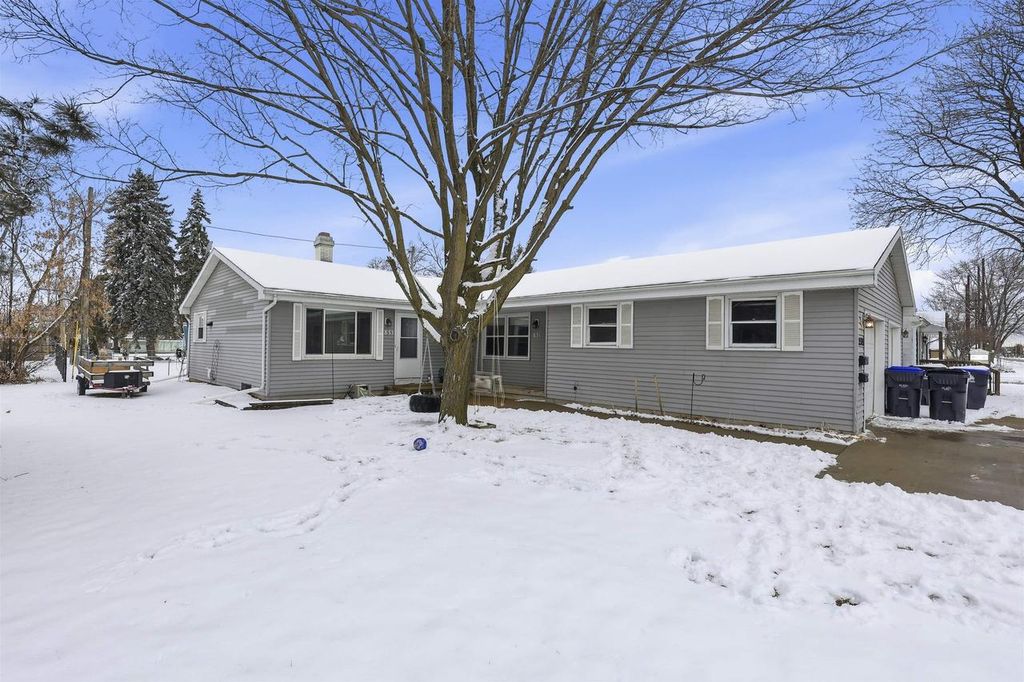 Photo of 831 S Commercial STREET, Neenah, WI 54956 (MLS # 50320135)