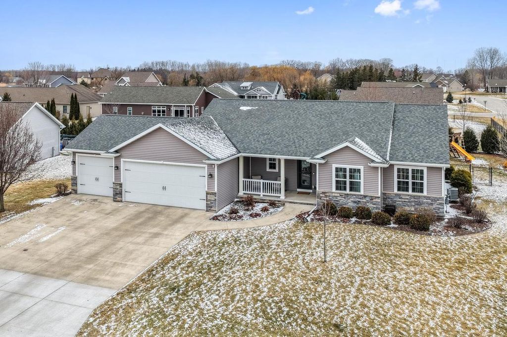 Photo of 1823 Nation COURT, Neenah, WI 54956 (MLS # 50321738)