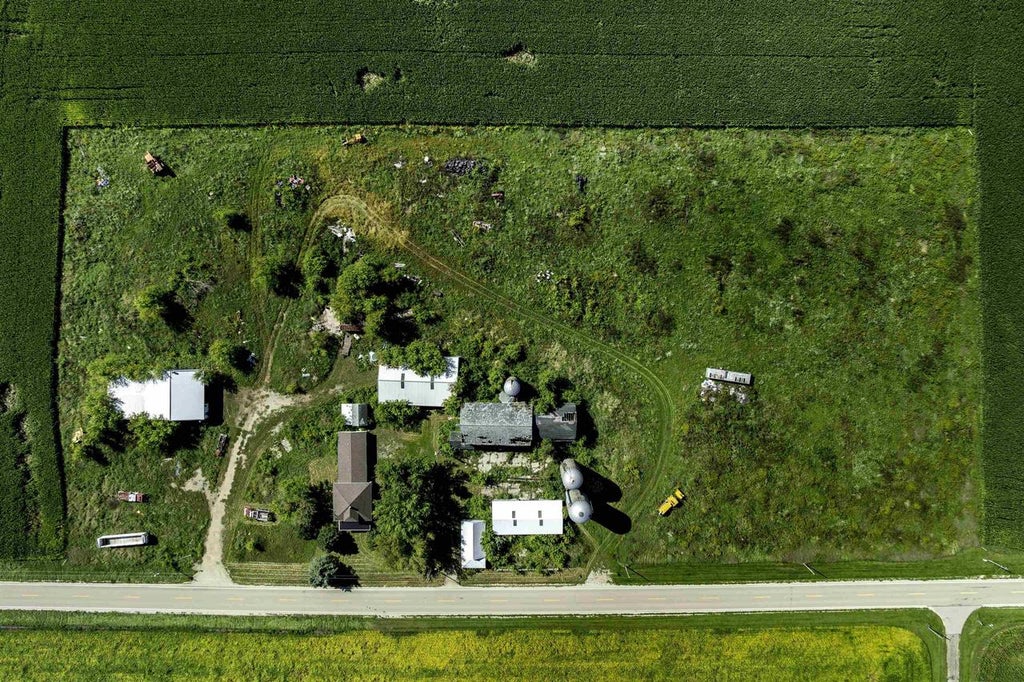 Photo of N1015 County Road Q, Markesan, WI 53946 (MLS # 2032749)