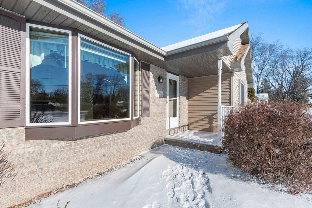 Photo of 2980 W Northland AVENUE, Appleton, WI 54914 (MLS # 50320234)