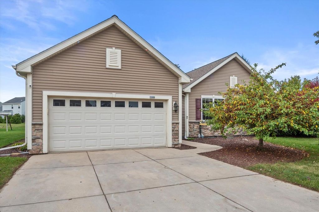 Photo of 1644 Redwood STREET, West Bend, WI 53095 (MLS # 1938137)