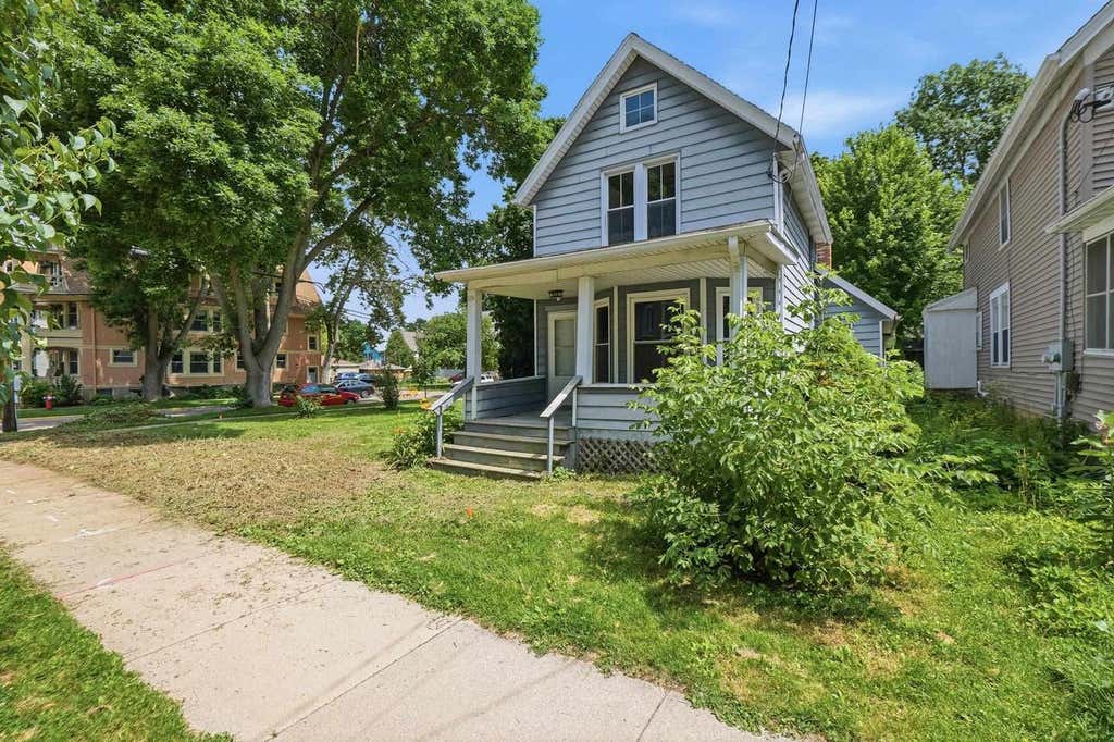 Photo of 1151 Jenifer STREET, Madison, WI 53703 (MLS # 2027631)