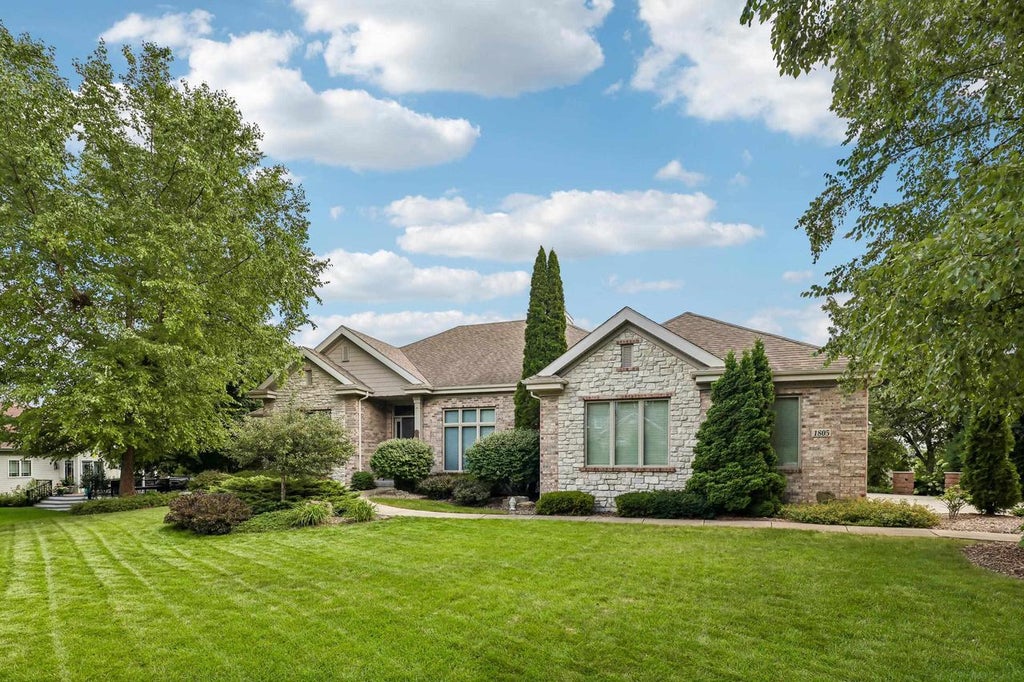 Photo of 1805 Autumn Hill DRIVE, Verona, WI 53593 (MLS # 2030871)