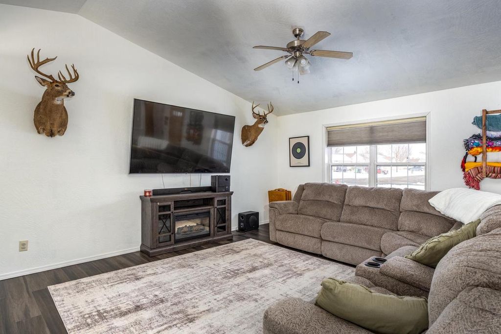 Photo of W5479 Hidden Trail LANE, Appleton, WI 54915 (MLS # 50320876)