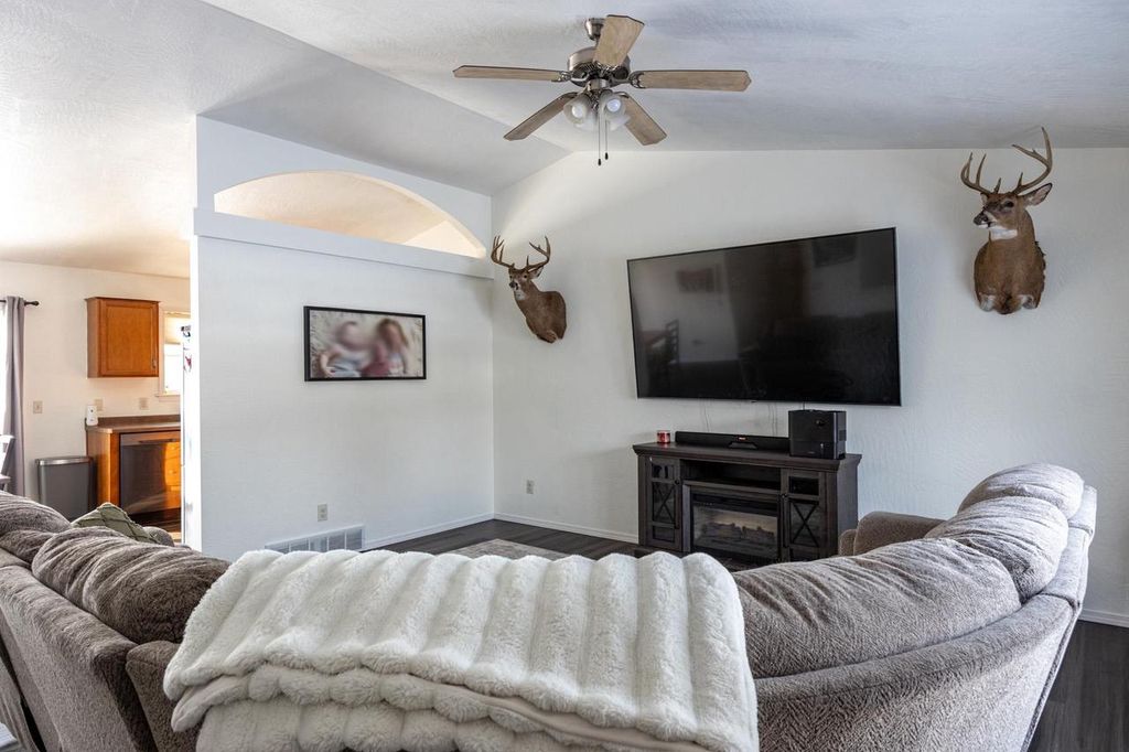 Photo of W5479 Hidden Trail LANE, Appleton, WI 54915 (MLS # 50320876)