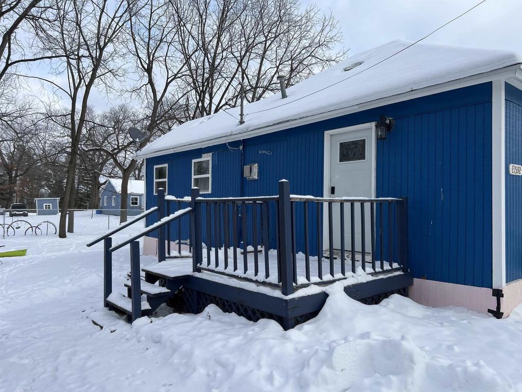 Photo of E1592 Murray LANE, Waupaca, WI 54981 (MLS # 50319002)