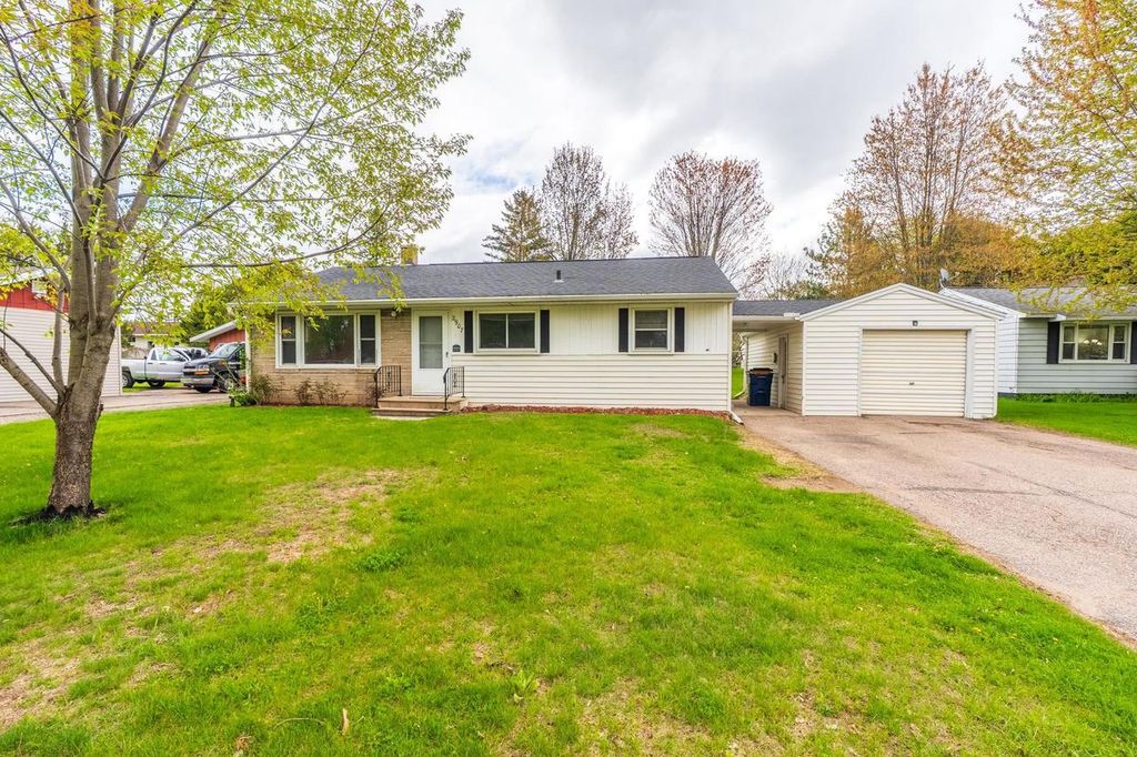 Photo of 227205 Heron AVENUE, Wausau, WI 54401 (MLS # 22602103)