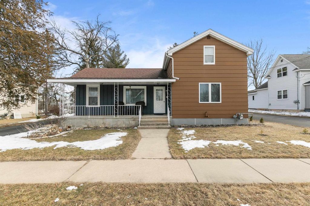 Photo of 416 S Farmer STREET, Princeton, WI 54968 (MLS # 2016740)