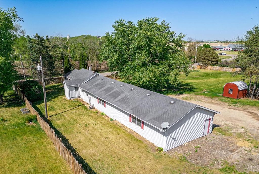 Photo of 972 E Philhower ROAD, Beloit, WI 53511 (MLS # 2026446)