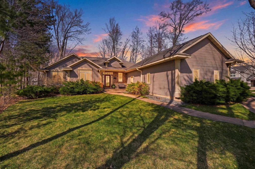 Photo of 1550 Rapid River RUN, Plover, WI 54467 (MLS # 22601620)