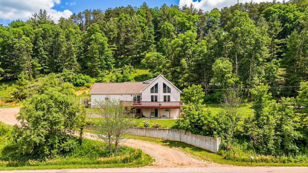 Photo of 5328 Dallas AVENUE, Sparta, WI 54656 (MLS # 1952259)