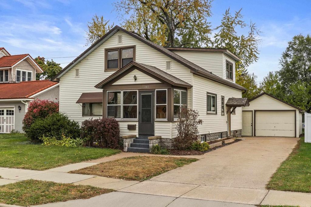 Photo of 141 10th Street South, Wisconsin Rapids, WI 54494 (MLS # 22505106)