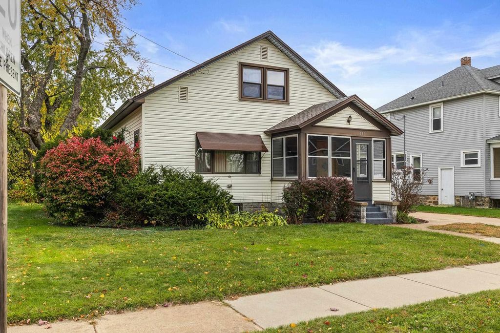 Photo of 141 10th Street South, Wisconsin Rapids, WI 54494 (MLS # 22505106)