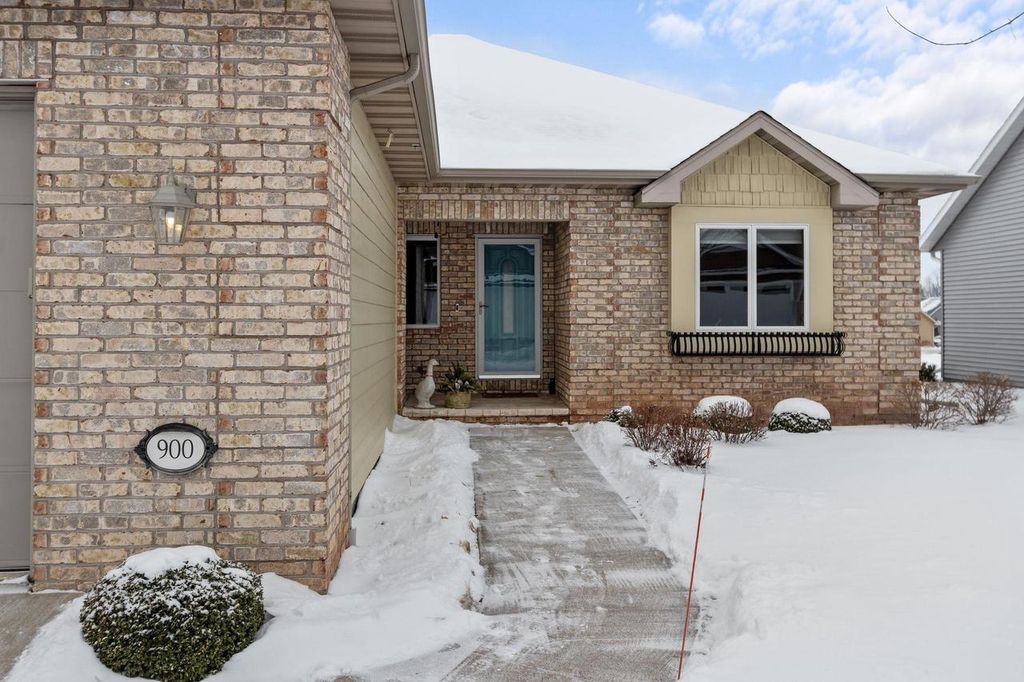 Photo of 900 Clover COURT, Menasha, WI 54952 (MLS # 50320824)