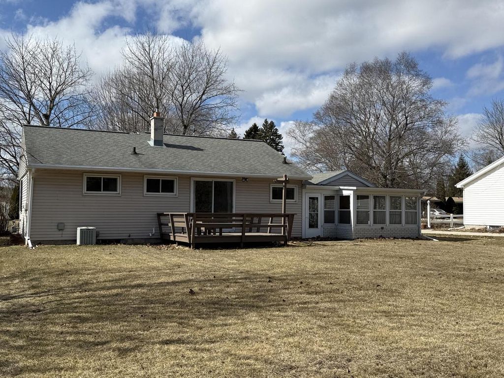 Photo of 1337 N 9th STREET, Manitowoc, WI 54220 (MLS # 1950596)
