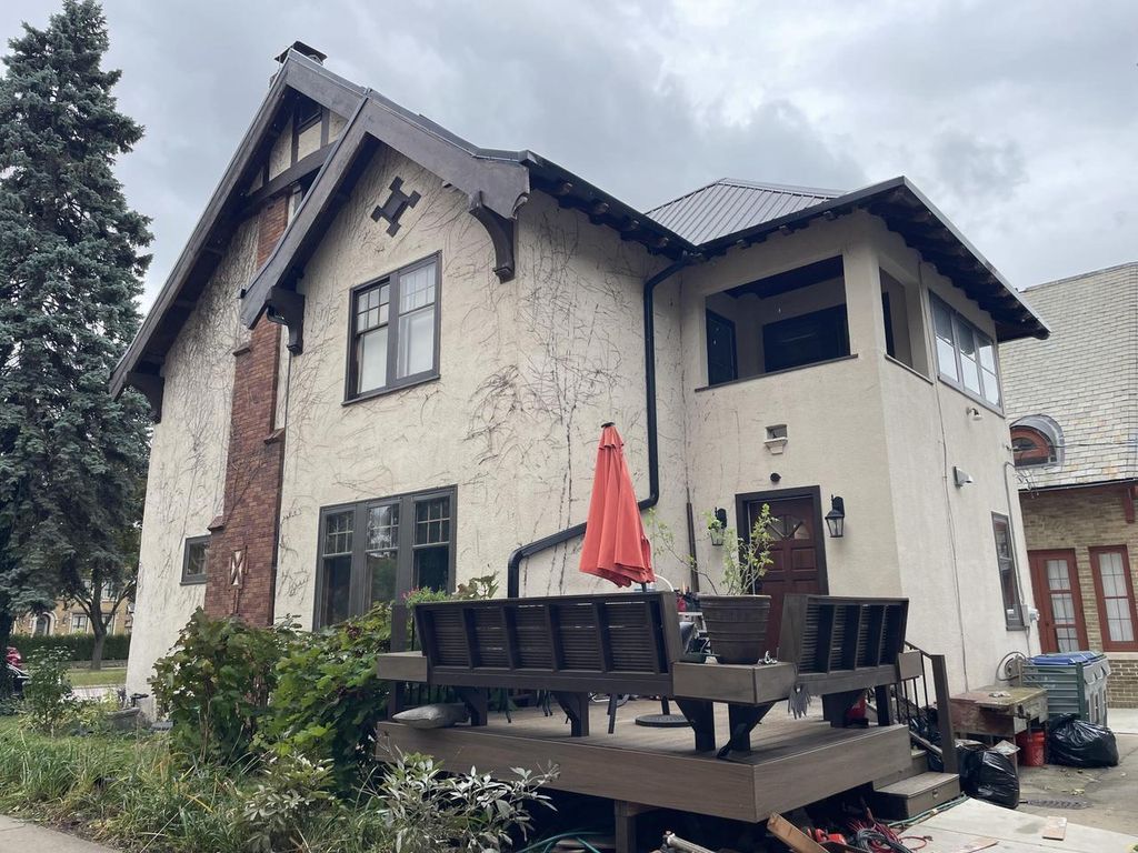 Photo of 5022 W Washington BOULEVARD, Milwaukee, WI 53208 (MLS # 1940278)