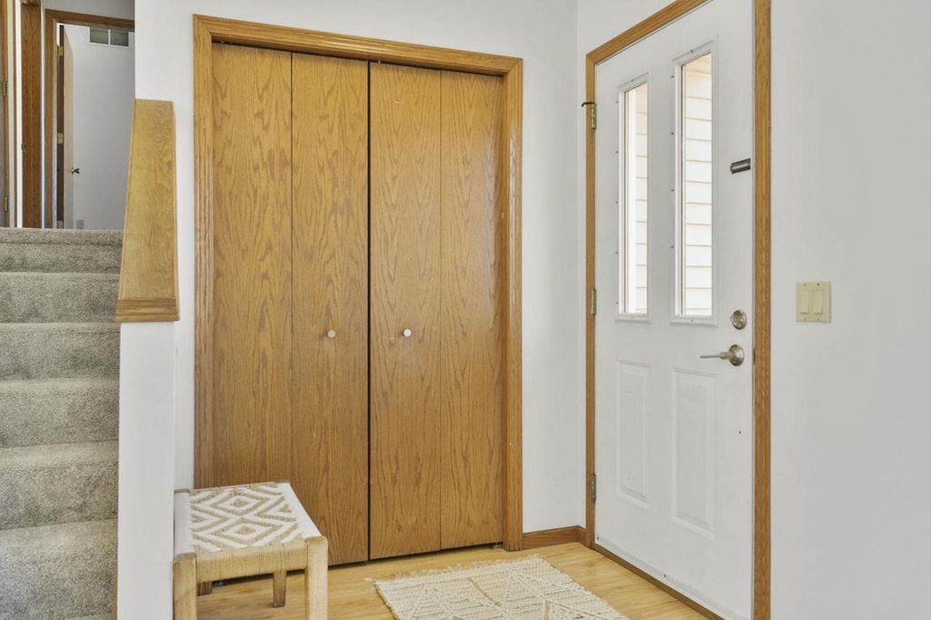 Photo of 17 Kresteller CIRCLE, Madison, WI 53719 (MLS # 2017146)