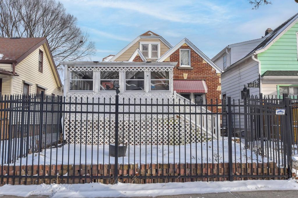 Photo of 4926 N 37th STREET, Milwaukee, WI 53209 (MLS # 1947963)