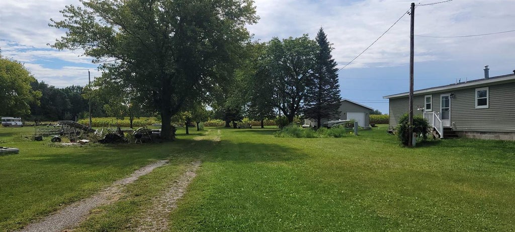 Photo of 7036 Krohn ROAD, Winneconne, WI 54986 (MLS # 50332187)