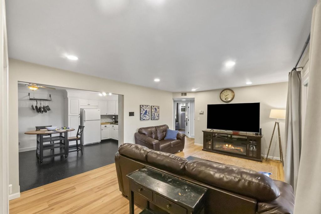 Photo of N114W16680 Crown DRIVE #9, Germantown, WI 53022 (MLS # 1946935)