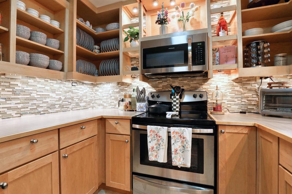 Photo of 5200 S Tuckaway BOULEVARD #365, Milwaukee, WI 53221 (MLS # 1984385)