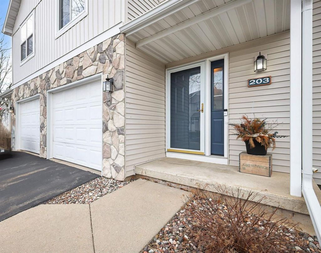 Photo of 203 N Musket Ridge DRIVE, Sun Prairie, WI 53590 (MLS # 2017042)