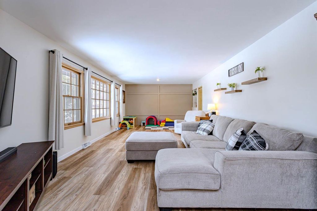 Photo of 1403 Stark STREET, Wausau, WI 54403 (MLS # 22600529)