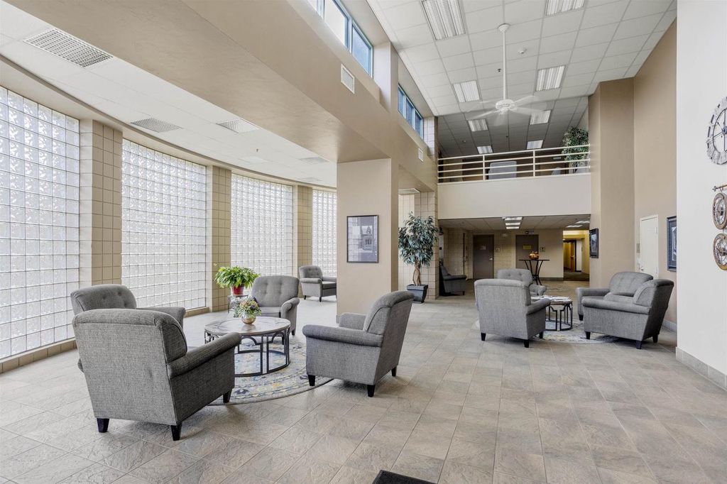 Photo of 400 N Richmond STREET #340, Appleton, WI 54911 (MLS # 50320074)