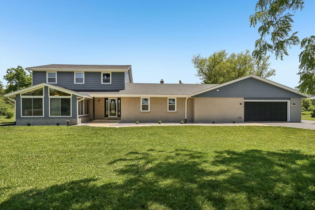 Photo of 10780 S 92nd STREET, Franklin, WI 53132 (MLS # 1969900)