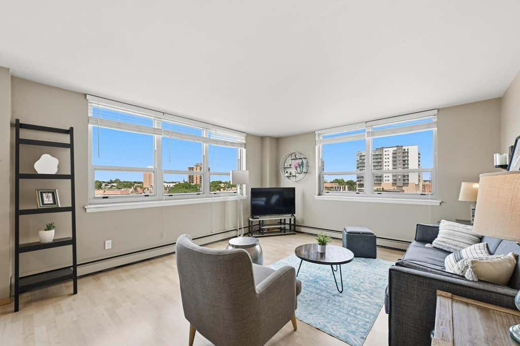 Photo of 1707 N Prospect AVENUE #6C, Milwaukee, WI 53202 (MLS # 1972188)