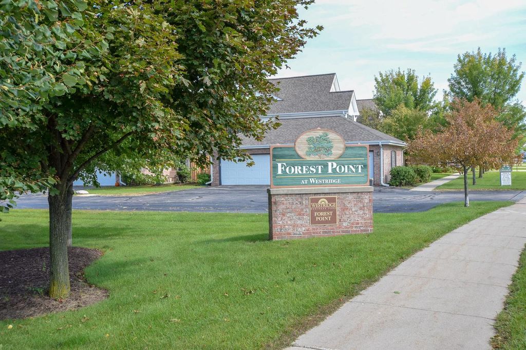 Photo of 14824 W Arrowhead LANE, New Berlin, WI 53151 (MLS # 1946749)