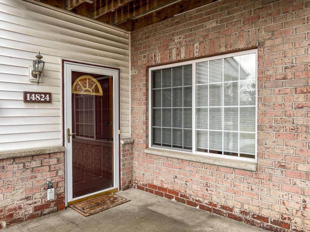 Photo of 14824 W Arrowhead LANE, New Berlin, WI 53151 (MLS # 1946749)