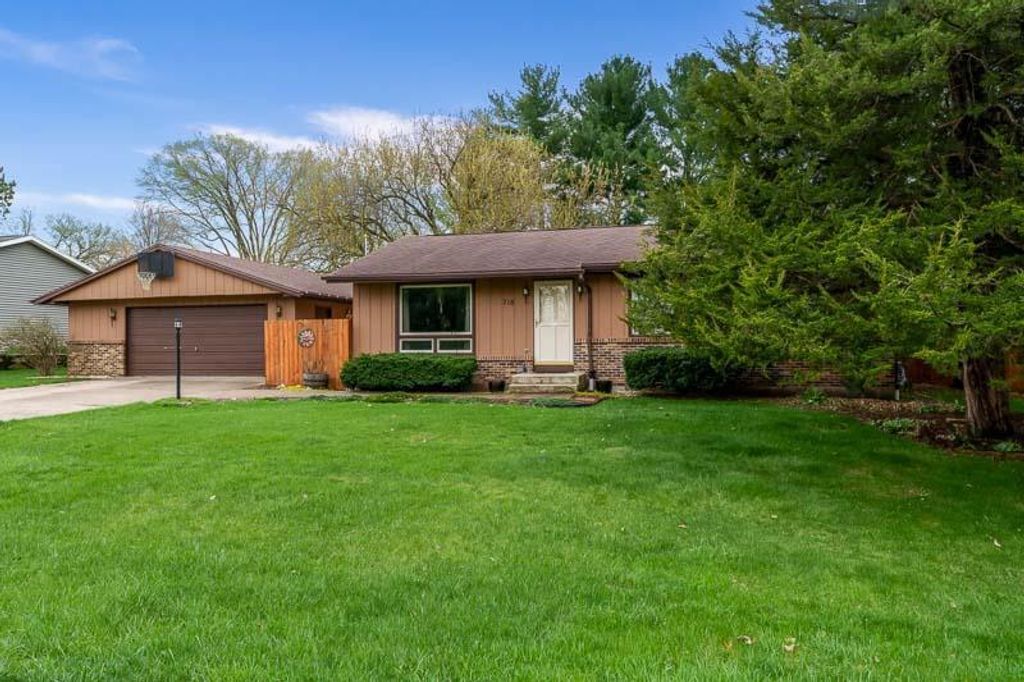 Photo of 718 Crist ROAD, Beloit, WI 53511 (MLS # 2020849)