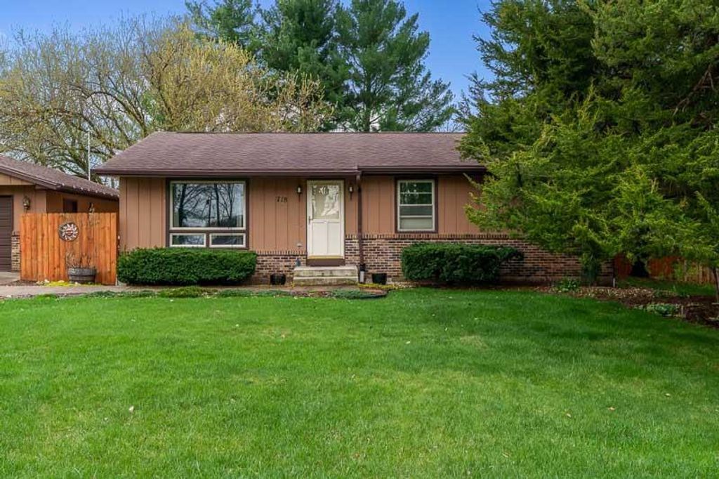 Photo of 718 Crist ROAD, Beloit, WI 53511 (MLS # 2020849)